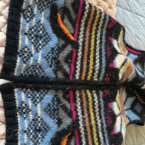 Vintage Style colorful knit winter Vest - Picture 3 of 6